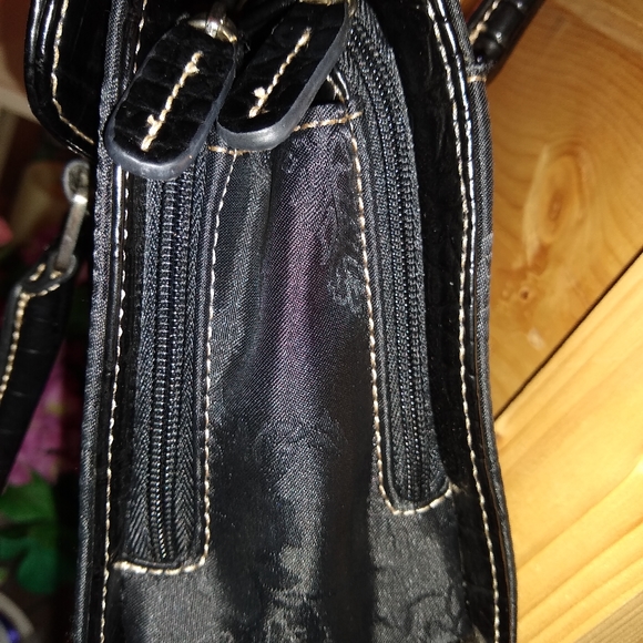 Liz Claiborne Luxury Black Bag - Picture 8 of 16